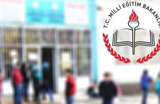 Okullarda "görgü kuralları" müfredat kapsamına alındı