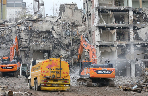 Şanlıurfa'da ağır hasarlı binaların yüzde 86'sı yıkıldı