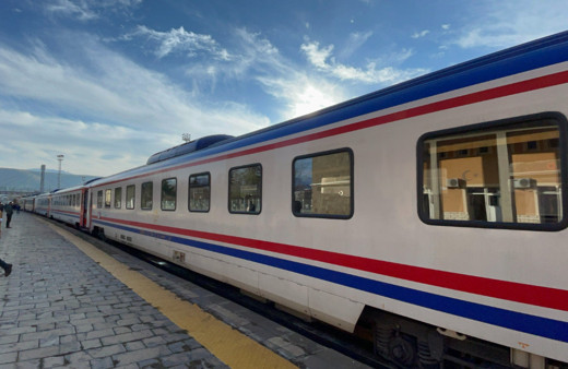 Van Gölü Ekspresi kış sezonunun ilk seferine başladı