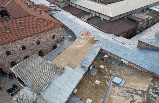 Bursa’da tarihi çarşının çatısındaki kurşun kaplamalar çalındı