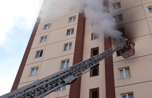 Zehirlenmeyi göze aldılar, itfaiyeyi izlediler