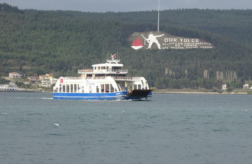 Bozcaada ve Gökçeada'ya yarınki tüm feribot seferlerine fırtına engeli