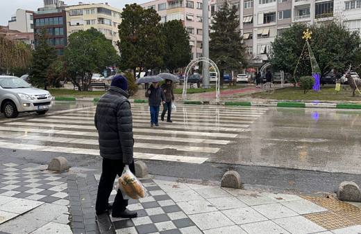 Kırklareli’de sağanak yağış etkili oluyor