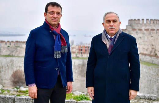 Erdoğan kara kaplı deftere not alıyor! İstanbul'da o isme yakın markaj! Özel anket yaptırdı