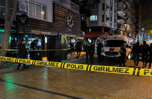 İzmir'de silahlı saldırı: 1 kişi yaralandı!