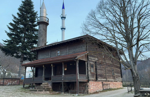 136 yıldır ayakta, çakılı bir tek çivisi bile yok