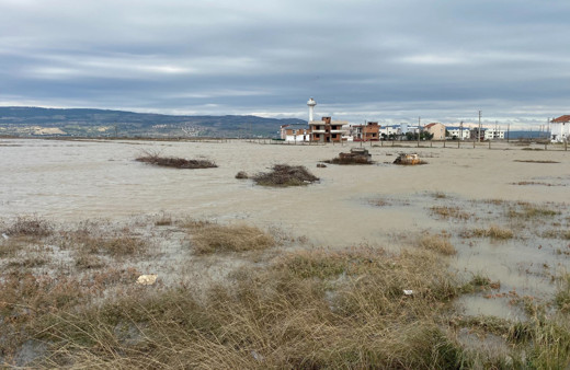 Çanakkale’de sağanak yağış sonrası yazlıklar sular altında