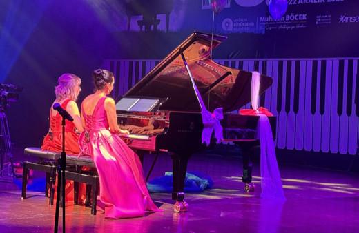 Uluslararası Antalya Piyano Festivali'nde "Dou Blanc & Noir" grubu müzikseverlerle buluştu