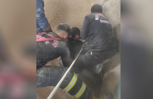 Mardin'de temizlemek için çıktığı buğday silosuna düşen işçi hayatını kaybetti