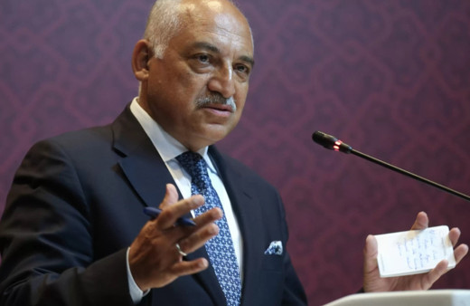 Mehmet Büyükekşi istifa edecek mi?