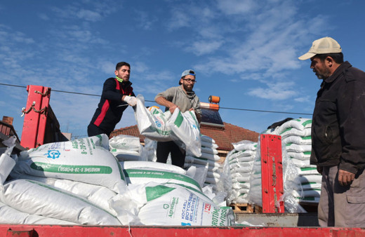 Kocaeli'de çiftçilere yüzde 50 hibe ile gübre dağıtılıyor