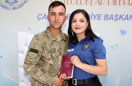 Mahkemeden üniformalı nikah kararı