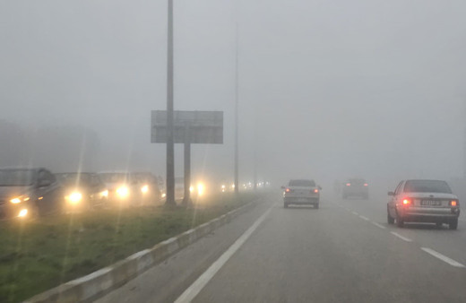 Bandırma’da yoğun sis etkili oluyor, sürücüler zor anlar yaşadı