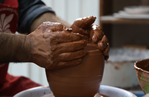 Yok olmaya yüz tutan çömlekçilik kadın eliyle yeniden doğuyor