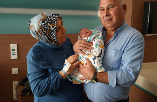 Tüp bebek tedavisi başarılı sonuç verdi, 45 yaşında anne oldu