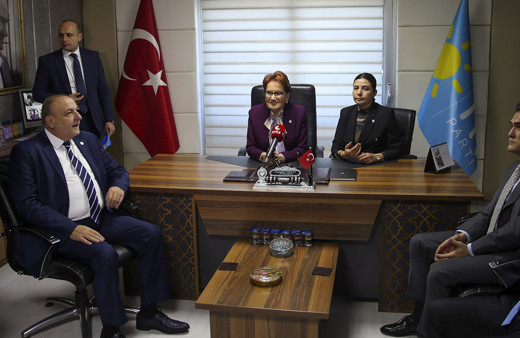 Meral Akşener Ekrem İmamoğlu ve CHP'ye resti çekti! Bu bir savaş ilanıdır! Buyursunlar ben varım...