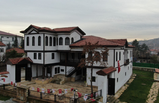 Açık hava müzesi, 400’e yakın konağı içende barındırıyor