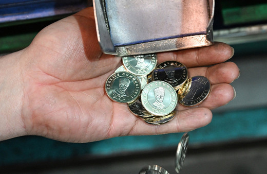 "5 liralık hatıra paralardaki Atatürk rölyefinin benzemediği" iddiaları! Darphane'den açıklama geldi