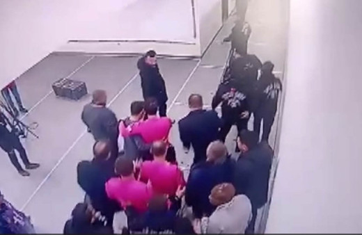 Emre Belözoğlu'nun Halil Umut Meler'e sarıldığı anlar kamerada