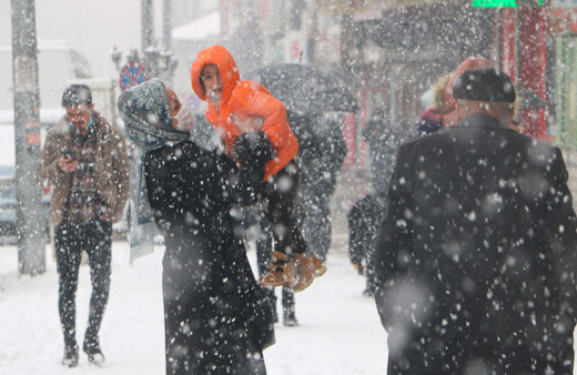 Kar, fırtına, sağanak! 3'ü birleşti geliyor o illeri fena vuracak! Meteoroloji nokta atışı yaptı