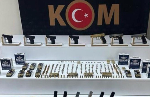 Elazığ'da iş yerine ait depoda mühimmat ele geçirildi