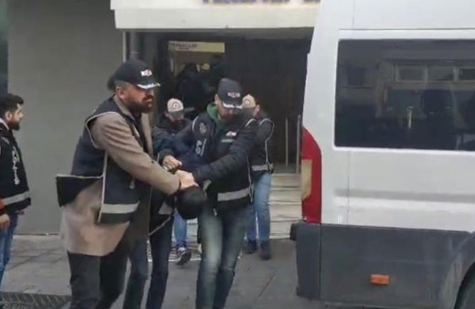 İzmir’de bir suç örgütü daha çökertildi!