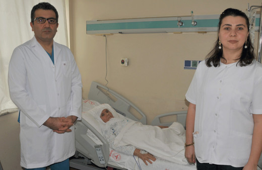 73 yaşında kansere yakalanan kadın özel yönteme sağlığına kavuştu