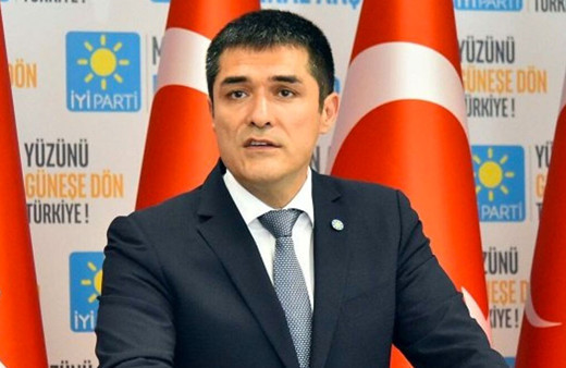 İYİ Partililere gönderilen SMS mesajı ortalığı karıştırdı Buğra Kavuncu'dan açıklama