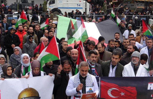 Van’daki sağlık çalışanlarından 'sessiz yürüyüş’