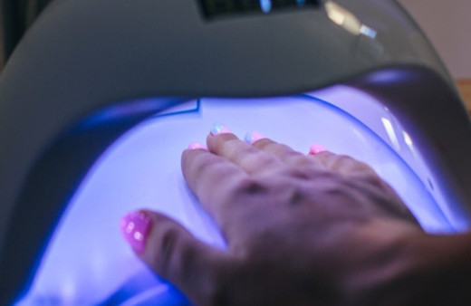 Kalıcı oje ve protez tırnaklardaki gizli tehlike, akrilat alerjisi  yapıyor