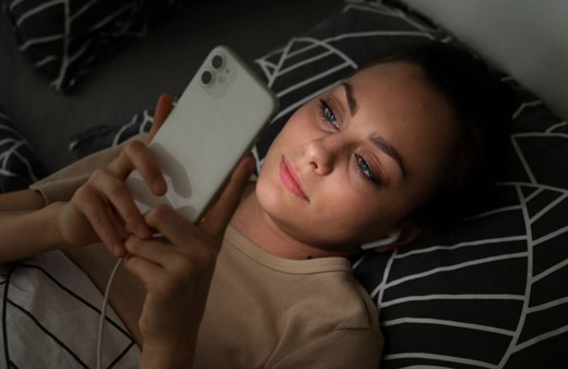 Uzun süre cep telefonu kullanımı epilepsiyi tetikleyebilir!