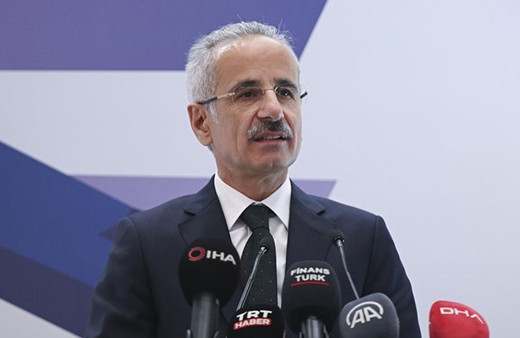 Bakan Abdulkadir Uraloğlu'dan  yerli otomobil Togg ile ikinci pist testi