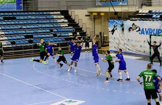 Büyükşehir Hentbol Türkiye Kupasında adını 4’lü finale yazdırdı