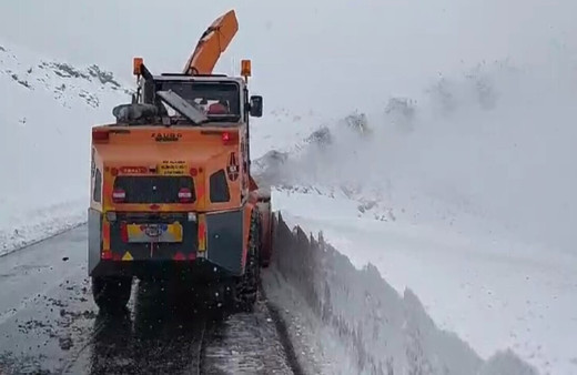 Yüksekova-Şemdinli kara yolu ulaşıma açıldı