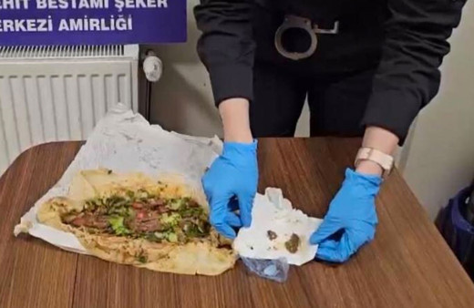 Kağıthane Çeliktepe Polis Merkezi'nde inanılmaz olay! Dürüm içinde bulundu sevgilisi de gözaltına alındı