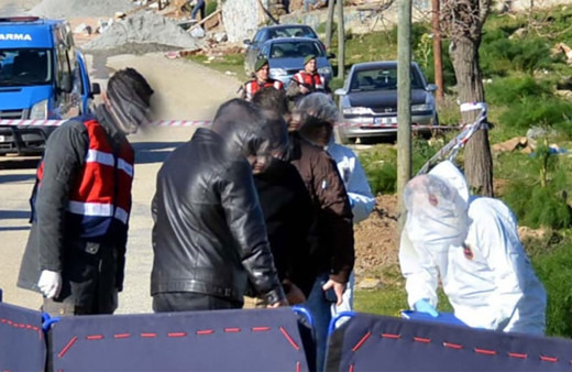 Bu nasıl manyaklık! Kadın kıyafeti giydirip tecavüz ettiler! Direğe bağlayıp işkence ettiler...