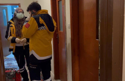 Haber alınamayan yaşlı adam evinde ölü bulundu