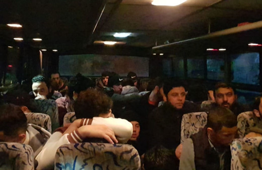 Bursa'da aynı ikamette 28 göçmen yakalandı