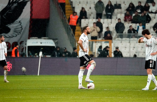 Beşiktaş ligin ilk yarısında istikrarı sağlayamadı, 15 puan geride kaldı
