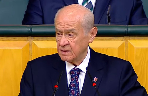 Devlet Bahçeli'den 57 DEM Partili vekil için öneri Özgür Özel aklını aşına almazsa sokakta bile yürüyemeyecek