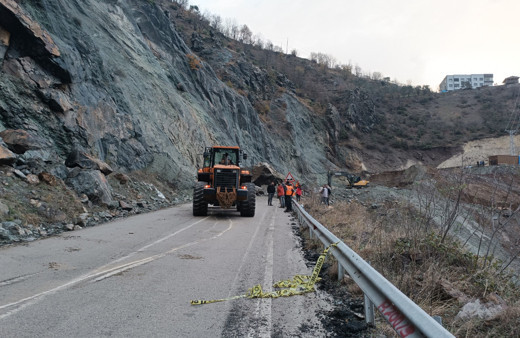 Artvin'de heyelan sonucu bir kişi yaralandı