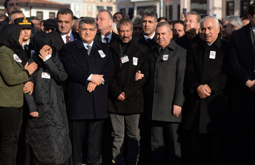 Şehitlerimize veda! Ağıtlar yakıldı, gözyaşlarıyla uğurlandılar