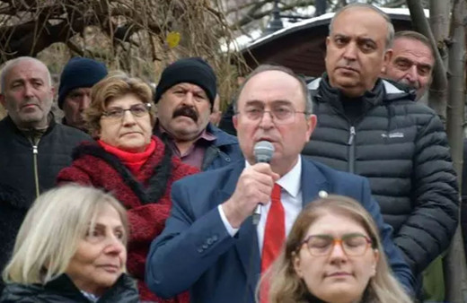 Yerel seçim öncesi CHP'de Artvin sürprizi! Belediye Başkanı Demirhan Elçin adaylıktan vazgeçti