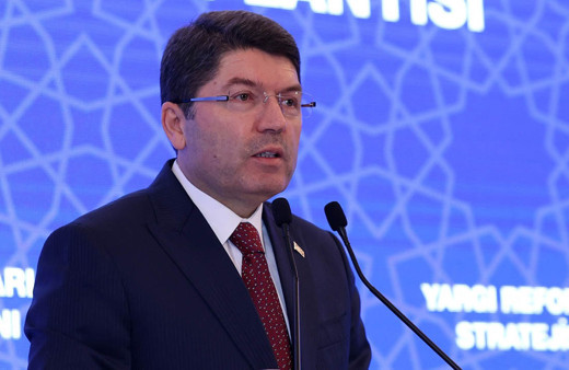 Bakan Tunç açıkladı: Sosyal medyada terör propagandası yapan 202 kişi hakkında soruşturma başlatıldı