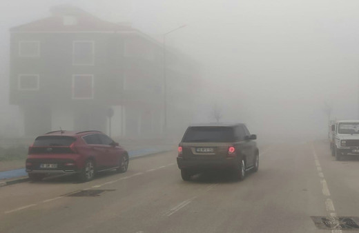 Bursa’da sis etkili oldu, sürücüler zor anlar yaşadı