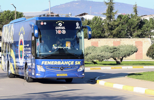 Fenerbahçe, Süper Kupa maçı için Suudi Arabistan'a gitti