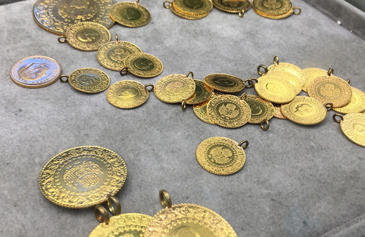 Beline sardığı 1 kilo altınla sınırı geçmeye çalışırken yakalandı