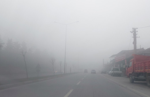 Balıkesir'de yoğun sis etkili olmaya devam ediyor
