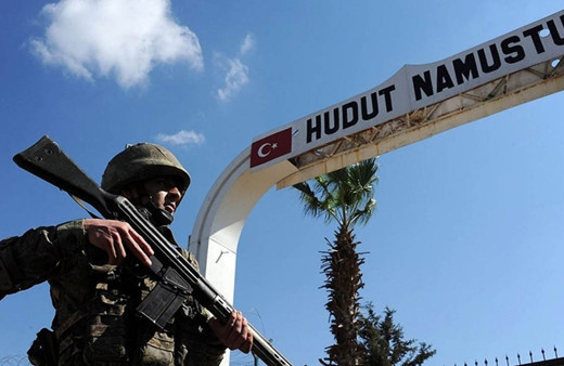 Yunanistan sınırından yasa dışı yollarla geçmeye çalışan 2'si FETÖ mensubu 4 kişi yakalandı