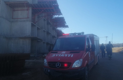 İnşaattan düşen işçi yaralandı
